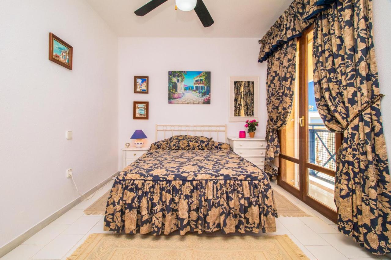 Nice House With Tennis Court,Sports And Playground Torrevieja Eksteriør billede