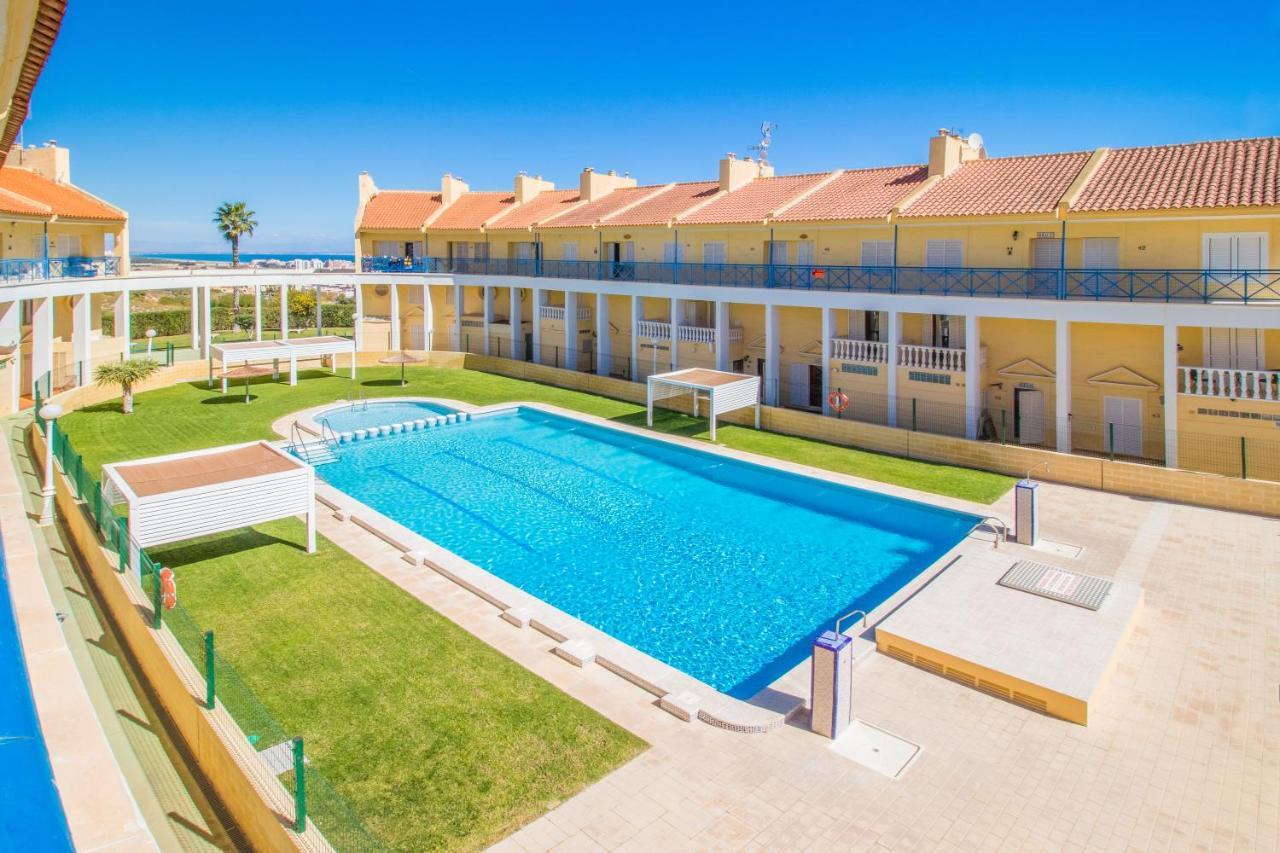 Nice House With Tennis Court,Sports And Playground Torrevieja Eksteriør billede