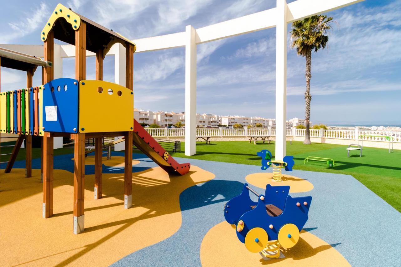 Nice House With Tennis Court,Sports And Playground Torrevieja Eksteriør billede