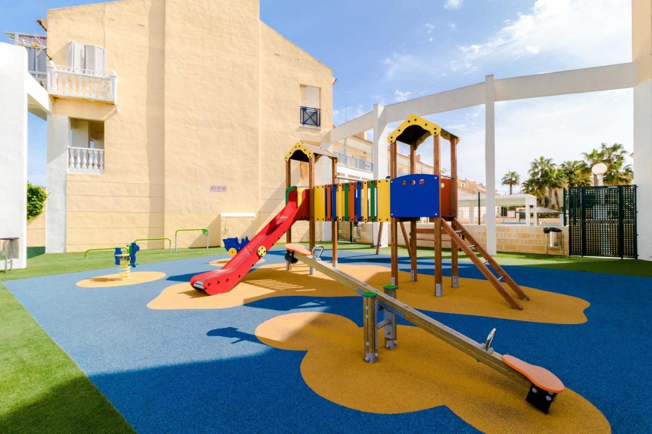 Nice House With Tennis Court,Sports And Playground Torrevieja Eksteriør billede